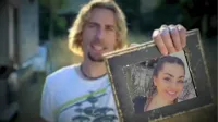 Look at this photograph